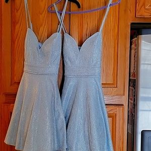 2 beautiful short dress. 1 size 5 and 1 size 7